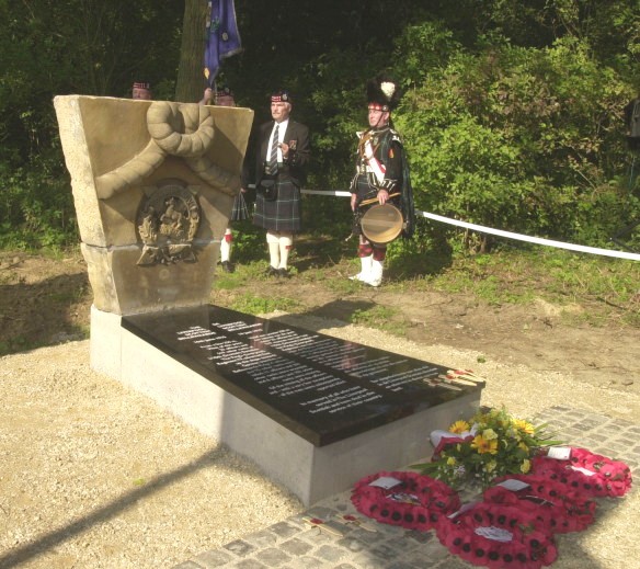 Crown Copyright - click to enlarge. The Liverpool Scottish Memorial Stone on Bellewaarde Ridge at Hooge near Ieper/Ypres. Unveiled and dedicated 29/07/00