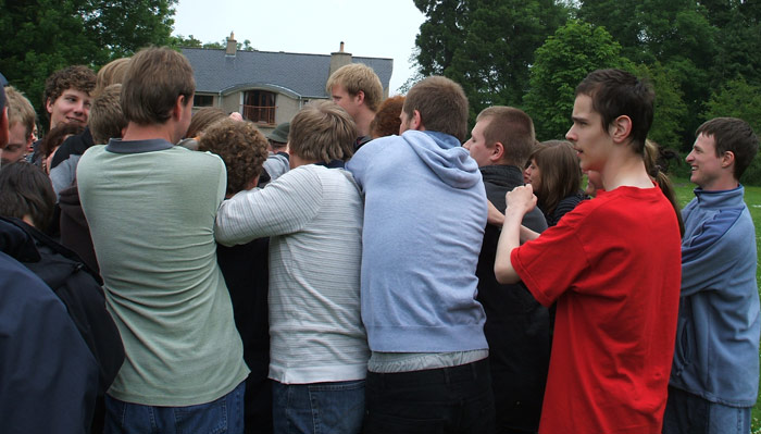Hand clasp game