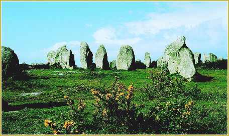 carnac.jpg (51555 bytes)